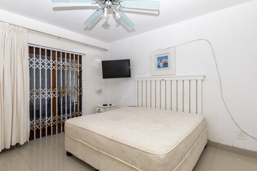 8 Bedroom Property for Sale in West Beach Eastern Cape